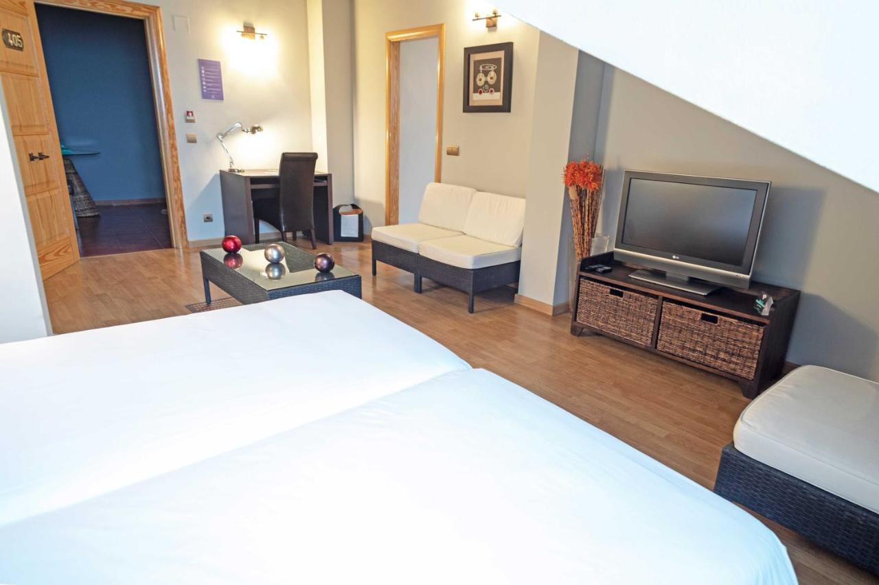 Hotel Alda Tordesillas Eksteriør bilde